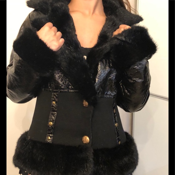 Hendi Jackets & Blazers - Hendi wet look with fur short coat. Size; S